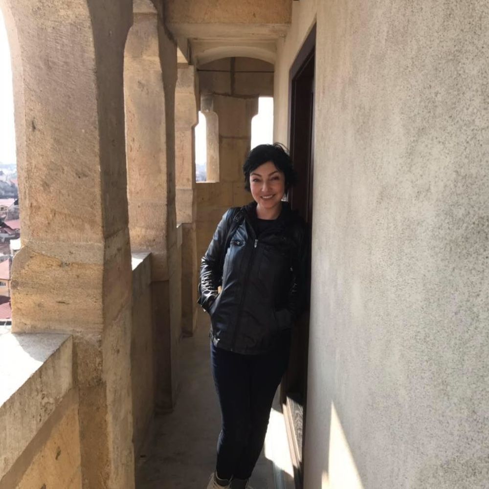 Meet your Posher, Julia
